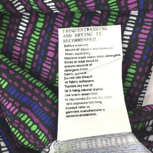 Zaful Forever Young NWT Top Blouse Size M Short Sleeve Longer Back Black Print - Picture 9 of 9